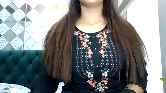 sparkling queen online show from 23, 11, 2025