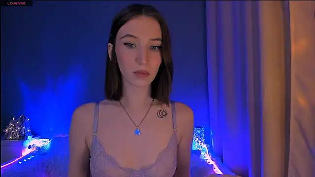 ellaamber online show from 24, 12, 2024