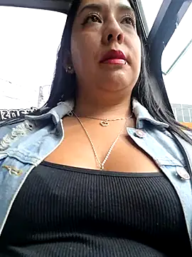 Snapshot of Bella_keny chatting on 3, 6, 2026 Bella keny online show from 3, 6, 2026