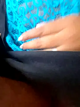 Bella keny online show from 7, 11, 2025