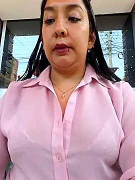 Bella keny online show from 4, 4, 2026