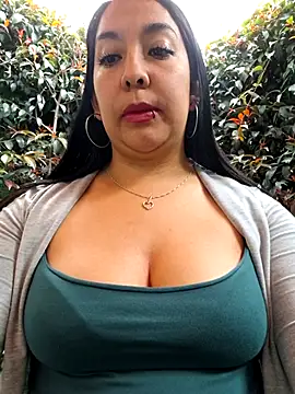 Bella keny online show from 7, 4, 2026