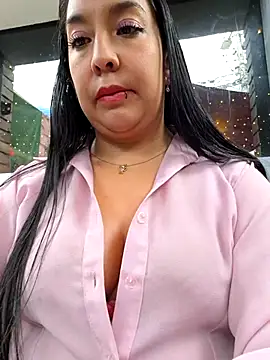 Snapshot of Bella_keny chatting on 25, 4, 2026 Bella keny online show from 25, 4, 2026