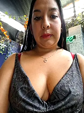 Snapshot of Bella_keny chatting on 29, 4, 2026 Bella keny online show from 29, 4, 2026