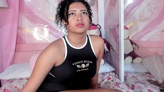 Snapshot of JessyZoe chatting on 13, 10, 2025 JessyZoe online show from 13, 10, 2025