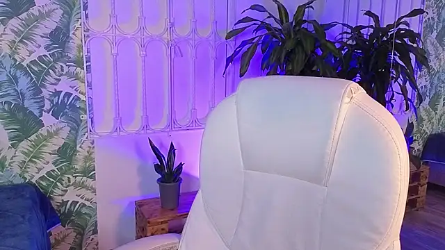 Snapshot of cute_hollywood chatting on 3, 6, 2026 cute hollywood online show from 3, 6, 2026