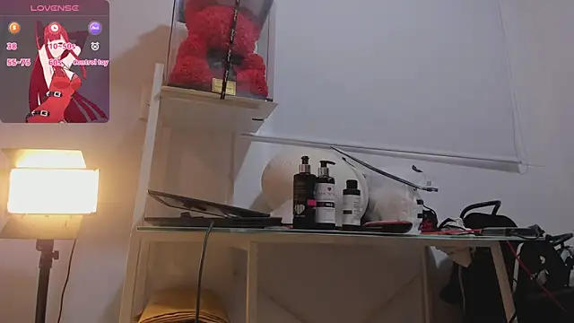 Snapshot of Abby_Yons chatting on 30, 10, 2025 Abby Yons online show from 30, 10, 2025