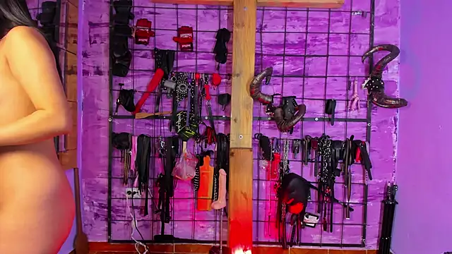 alexia aitanaa  online show from 14, 1, 2026