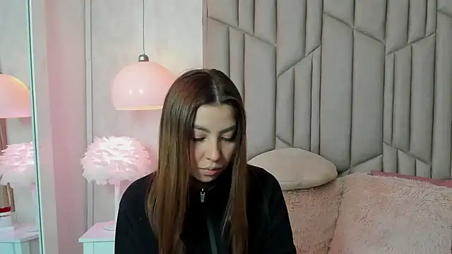 AudreyElla online show from 25, 1, 2025