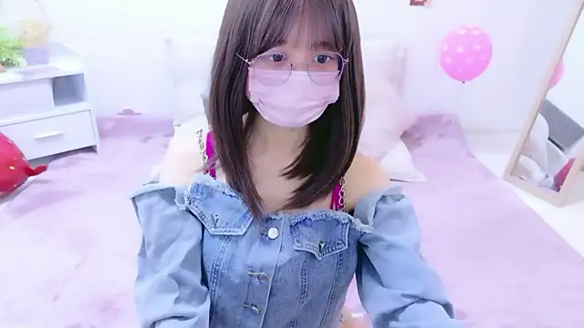 Snapshot of chihiro_ri chatting on 8, 5, 2026 chihiro ri online show from 8, 5, 2026