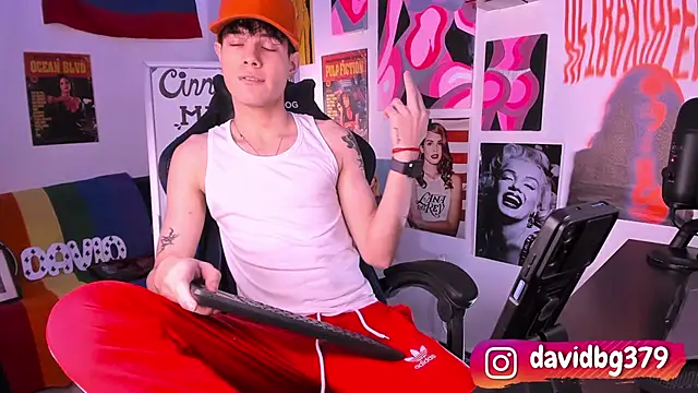 Snapshot of cinnamon_boyxxx chatting on 18, 2, 2025 cinnamon boyxxx online show from 18, 2, 2025