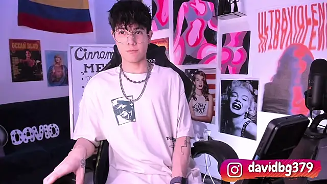 Snapshot of cinnamon_boyxxx chatting on 22, 3, 2025 cinnamon boyxxx online show from 22, 3, 2025