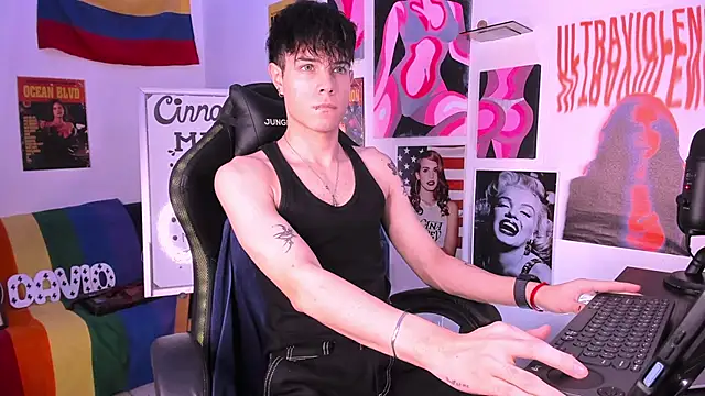 Snapshot of cinnamon_boyxxx chatting on 17, 2, 2025 cinnamon boyxxx online show from 17, 2, 2025