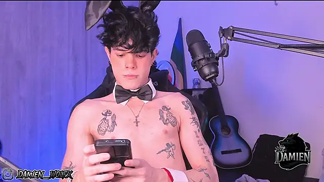 Snapshot of cinnamon_boyxxx chatting on 22, 9, 2025 cinnamon boyxxx online show from 22, 9, 2025