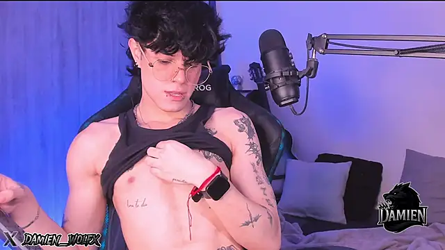 Snapshot of cinnamon_boyxxx chatting on 20, 9, 2025 cinnamon boyxxx online show from 20, 9, 2025