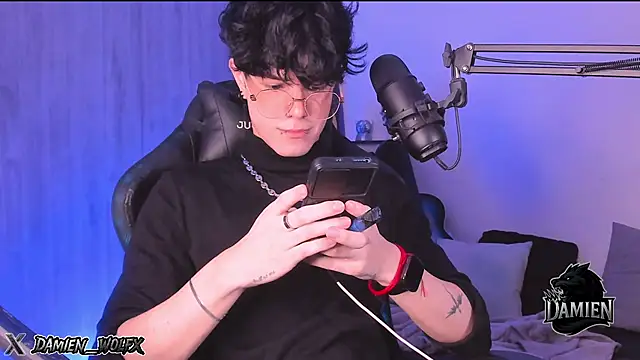 Snapshot of cinnamon_boyxxx chatting on 19, 9, 2025 cinnamon boyxxx online show from 19, 9, 2025