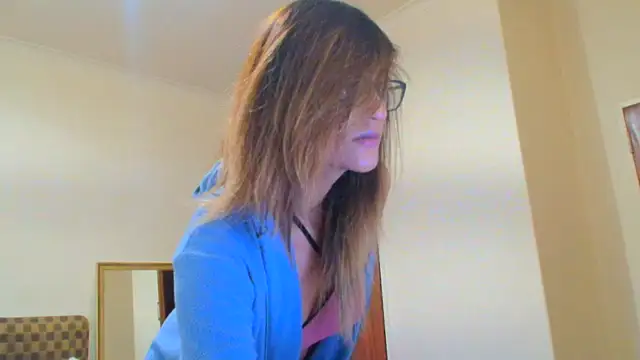 Snapshot of karmicQueen669 chatting on 11, 6, 2026 karmicQueen669 online show from 11, 6, 2026