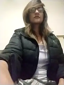 Snapshot of karmicQueen669 chatting on 22, 5, 2026 karmicQueen669 online show from 22, 5, 2026