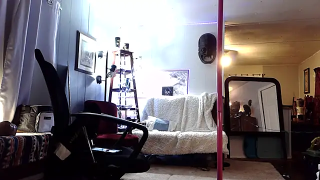 Snapshot of Genevieve143 chatting on 20, 2, 2026 Genevieve143 online show from 20, 2, 2026