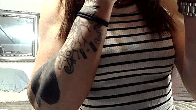 Snapshot of Genevieve143 chatting on 9, 3, 2026 Genevieve143 online show from 9, 3, 2026