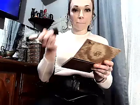 Snapshot of Genevieve143 chatting on 14, 7, 2026 Genevieve143 online show from 14, 7, 2026
