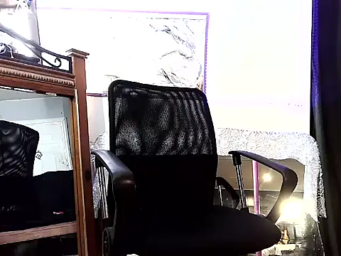 Snapshot of Genevieve143 chatting on 5, 7, 2026 Genevieve143 online show from 5, 7, 2026