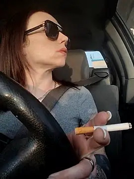 Snapshot of Genevieve143 chatting on 7, 1, 2026 Genevieve143 online show from 7, 1, 2026