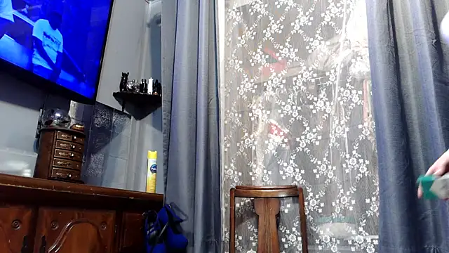 Snapshot of Genevieve143 chatting on 25, 2, 2026 Genevieve143 online show from 25, 2, 2026