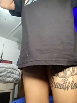 Snapshot of Genevieve143 chatting on 10, 2, 2026 Genevieve143 online show from 10, 2, 2026