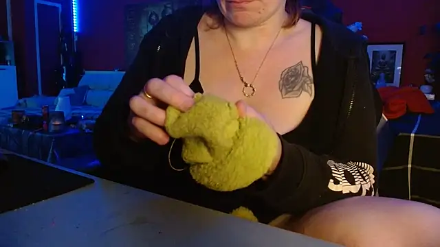 cruellaculdenfer67 online show from 22, 11, 2025