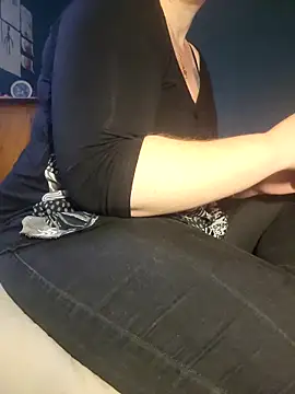 cruellaculdenfer67 online show from 16, 12, 2025