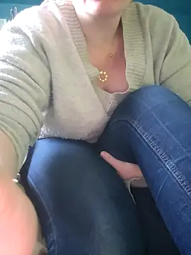 cruellaculdenfer67 online show from 9, 2, 2026