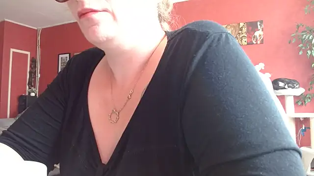 Snapshot of cruellaculdenfer67 chatting on 11, 6, 2026 cruellaculdenfer67 online show from 11, 6, 2026