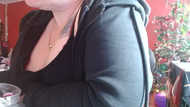 cruellaculdenfer67 online show from 22, 12, 2025