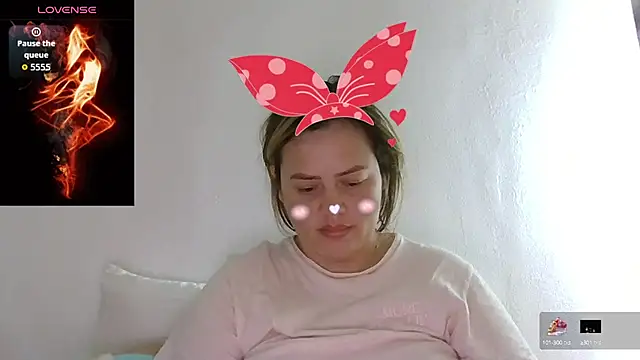 Snapshot of saramartinez1000 chatting on 17, 9, 2025 saramartinez1000 online show from 17, 9, 2025