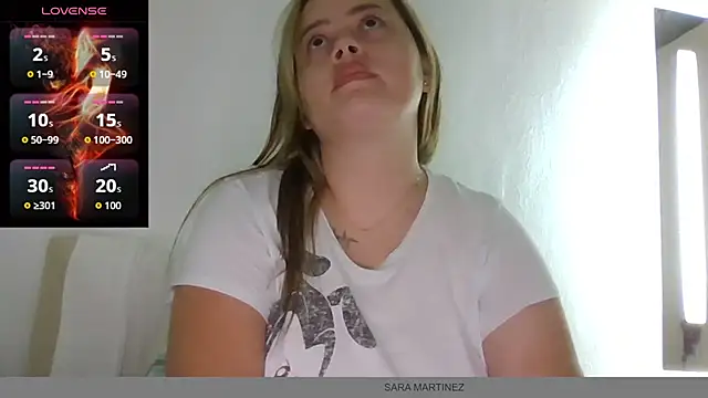 Snapshot of saramartinez1000 chatting on 10, 10, 2025 saramartinez1000 online show from 10, 10, 2025