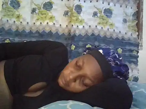 Midnight Clique  online show from 1, 11, 2025