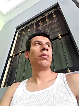 Snapshot of josehot151515 chatting on 29, 10, 2025 josehot151515 online show from 29, 10, 2025