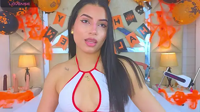 Tiphani walker  online show from 30, 10, 2025