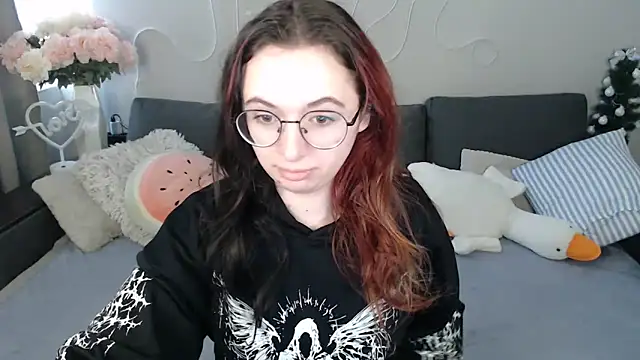 Mini Diva online show from 28, 4, 2026