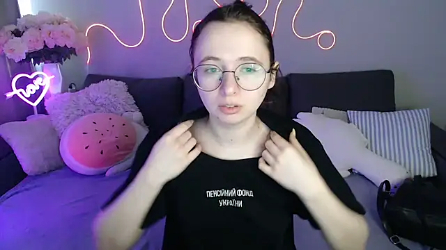 Mini Diva online show from 26, 5, 2026