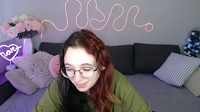 Mini Diva online show from 19, 12, 2025