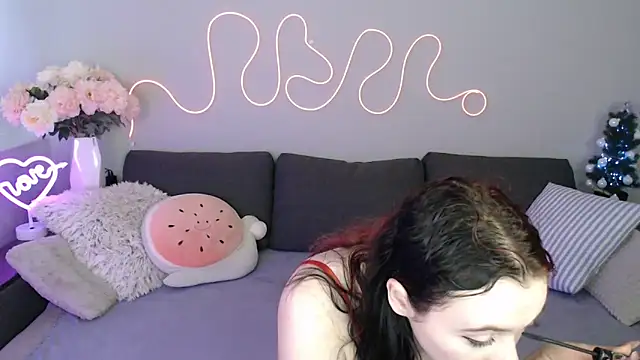 Mini Diva online show from 20, 12, 2025