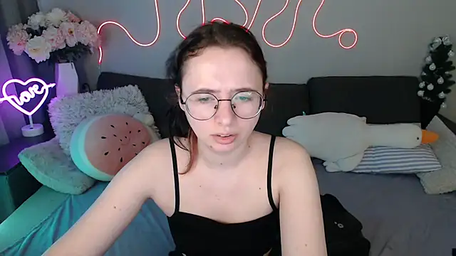 Mini Diva online show from 1, 4, 2026