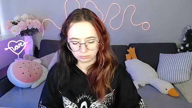 Mini Diva online show from 17, 2, 2026