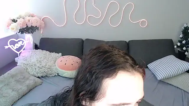 Mini Diva online show from 9, 1, 2026