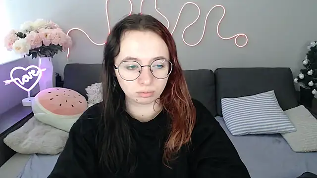 Mini Diva online show from 18, 1, 2026