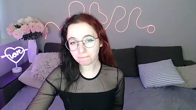 Mini Diva online show from 29, 11, 2025