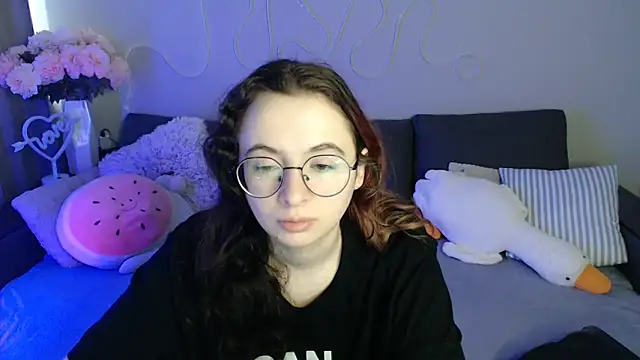 Mini Diva online show from 20, 5, 2026