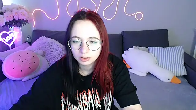 Mini Diva online show from 5, 6, 2026
